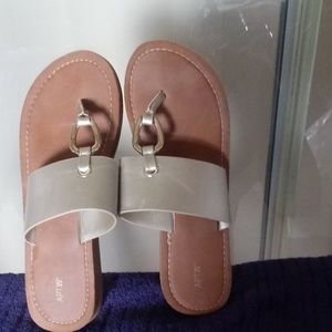 Apartment 9 ladies sandals size 8